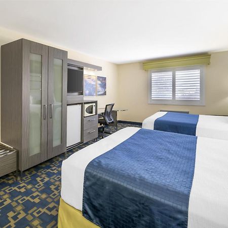 Best Western Antelope Inn & Suites Red Bluff Exterior foto