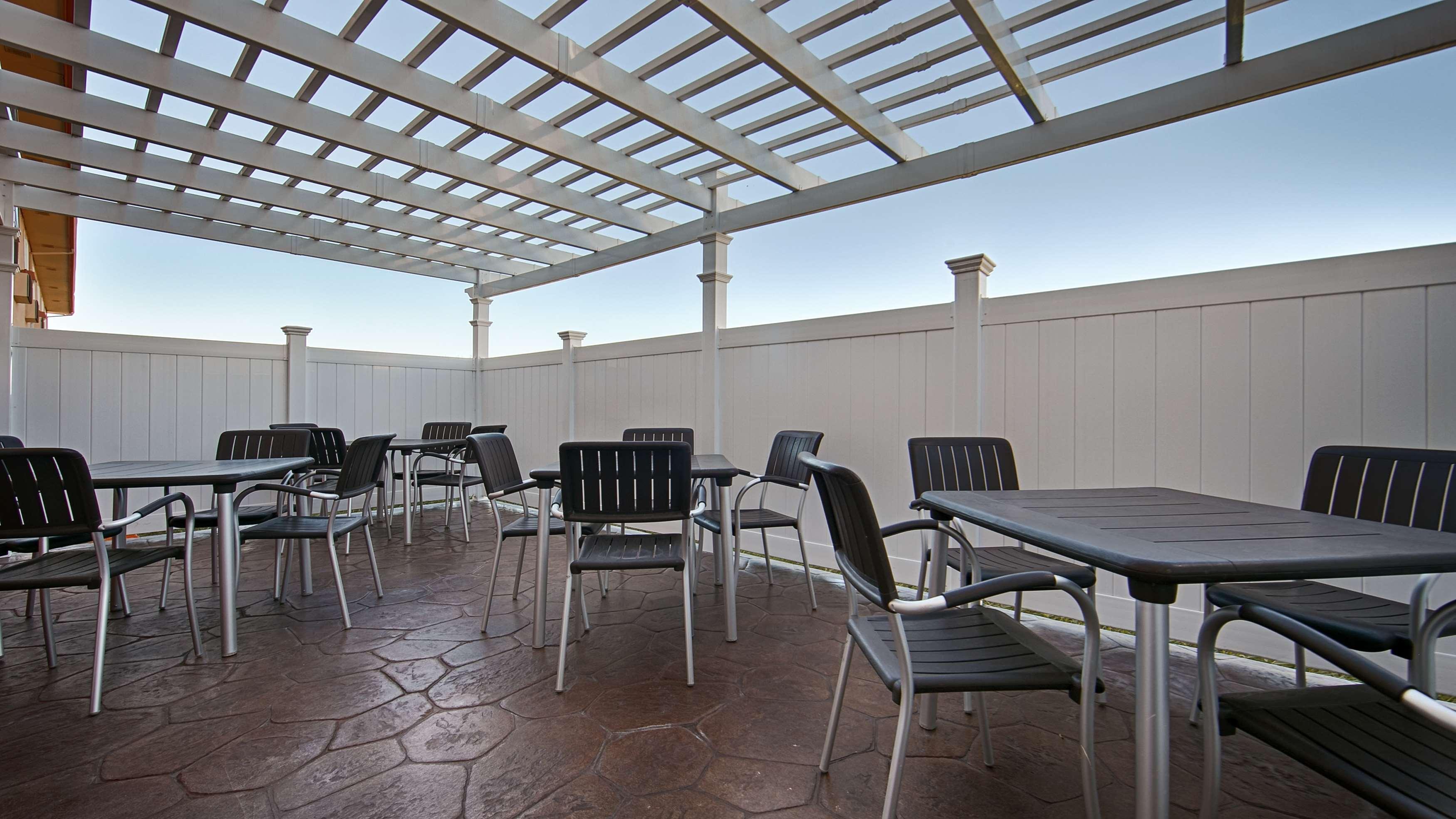 Best Western Antelope Inn & Suites Red Bluff Exterior foto